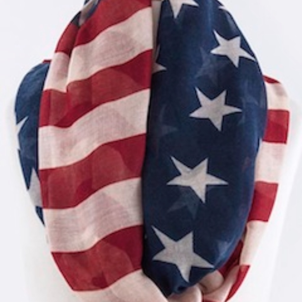 AMERICAN FLAG SCARF